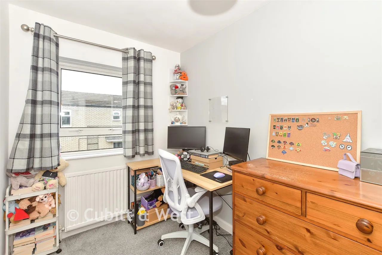 Hickling Walk, Crawley, RH10, photo 12