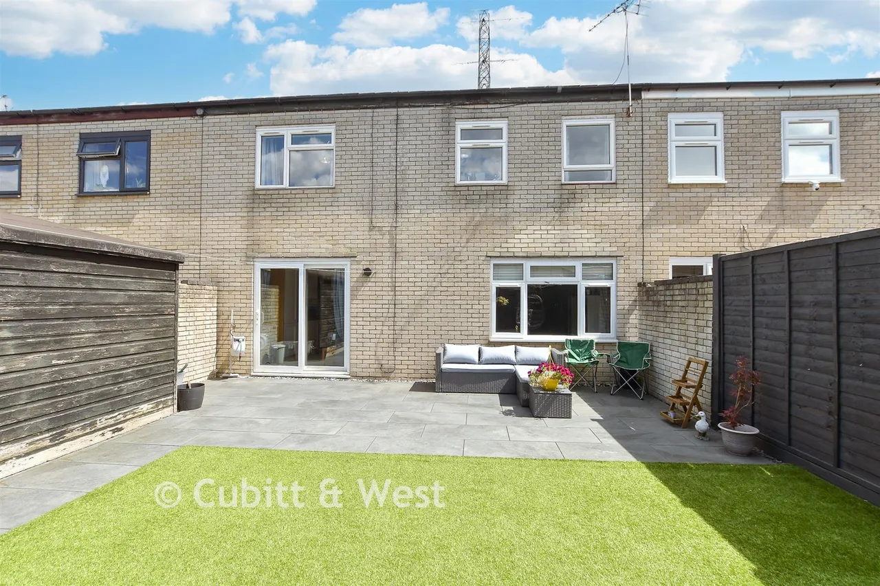 Hickling Walk, Crawley, RH10, photo 2