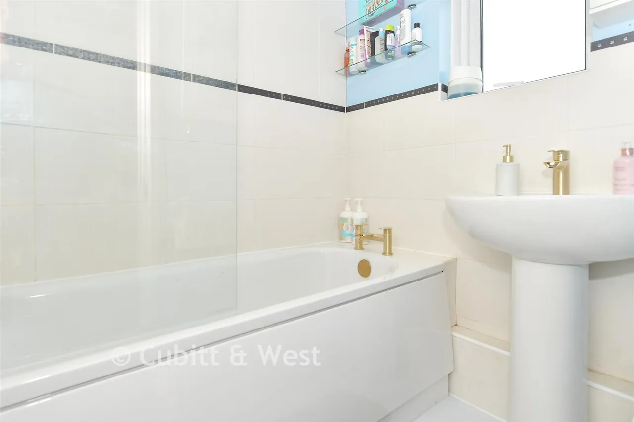 Hickling Walk, Crawley, RH10, photo 13