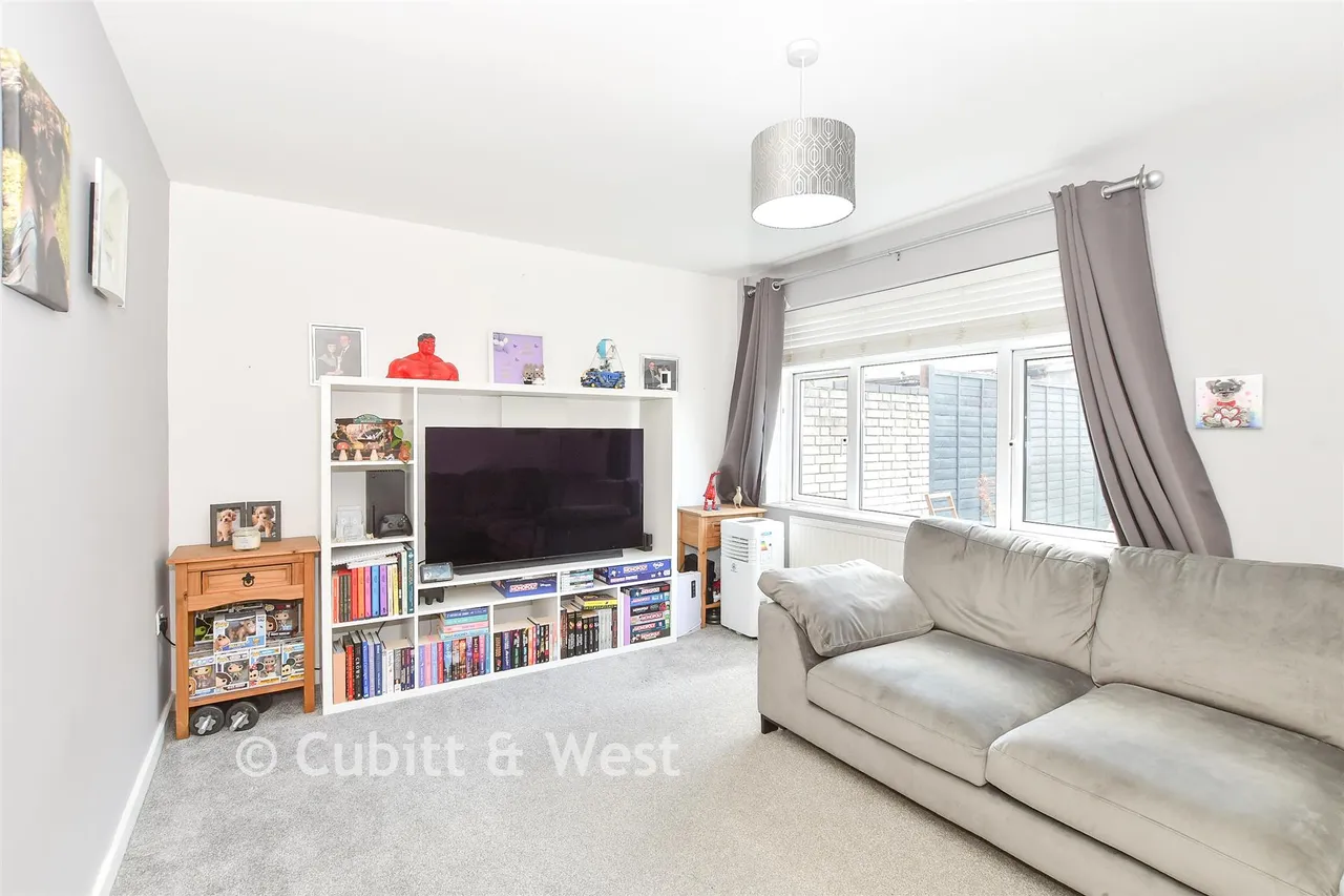 Hickling Walk, Crawley, RH10, photo 3