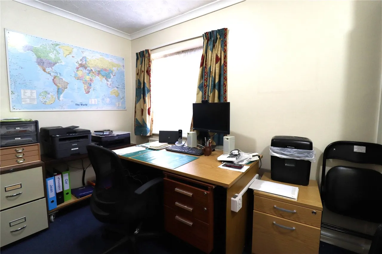 The Street, Crookham Village, Fleet, Hampshire, GU51 5SQ, photo 6