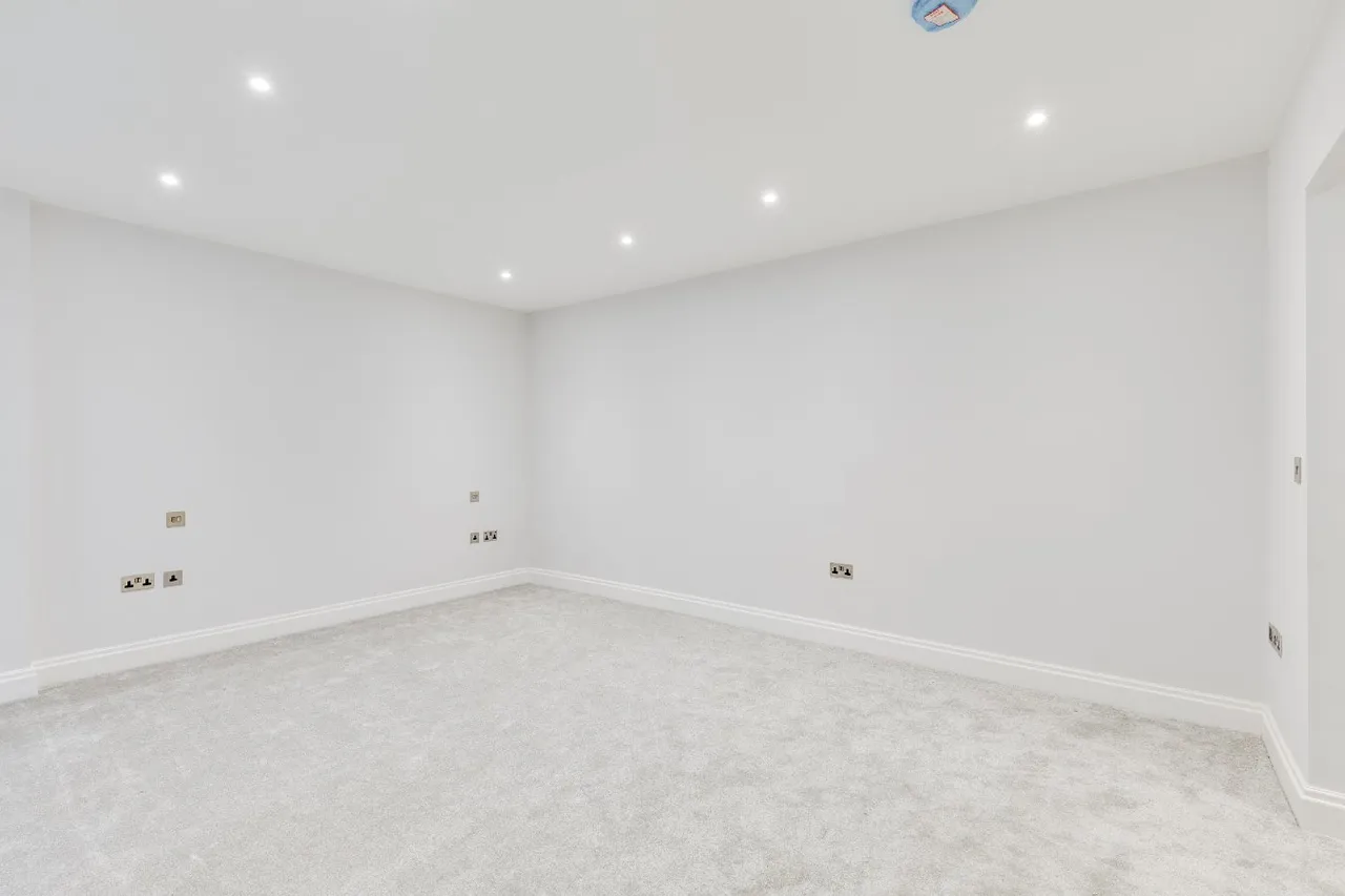 High Beeches, 101 West Heath Road, Hampstead, London, NW3 7TN, photo 11