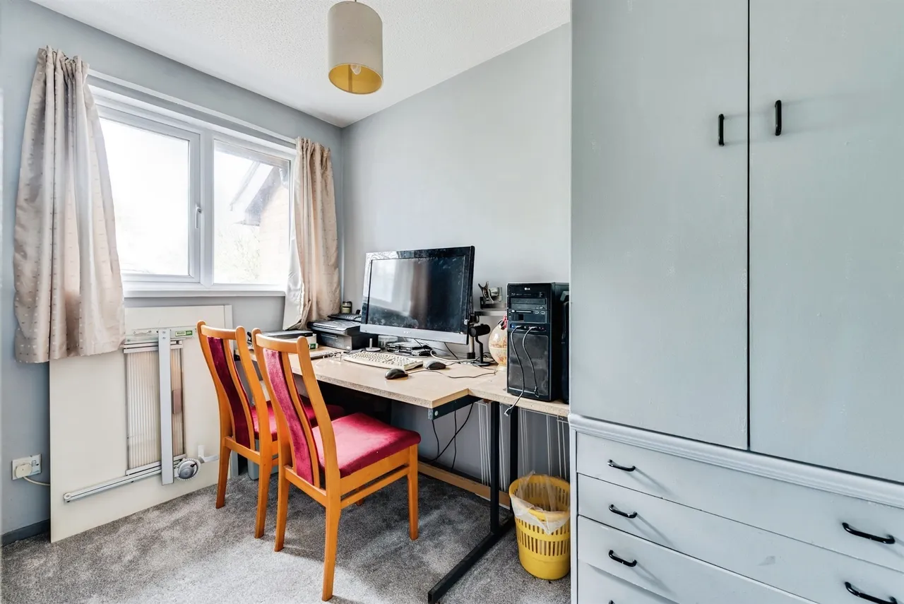 Percheron Close, Shaw, SN5, photo 16