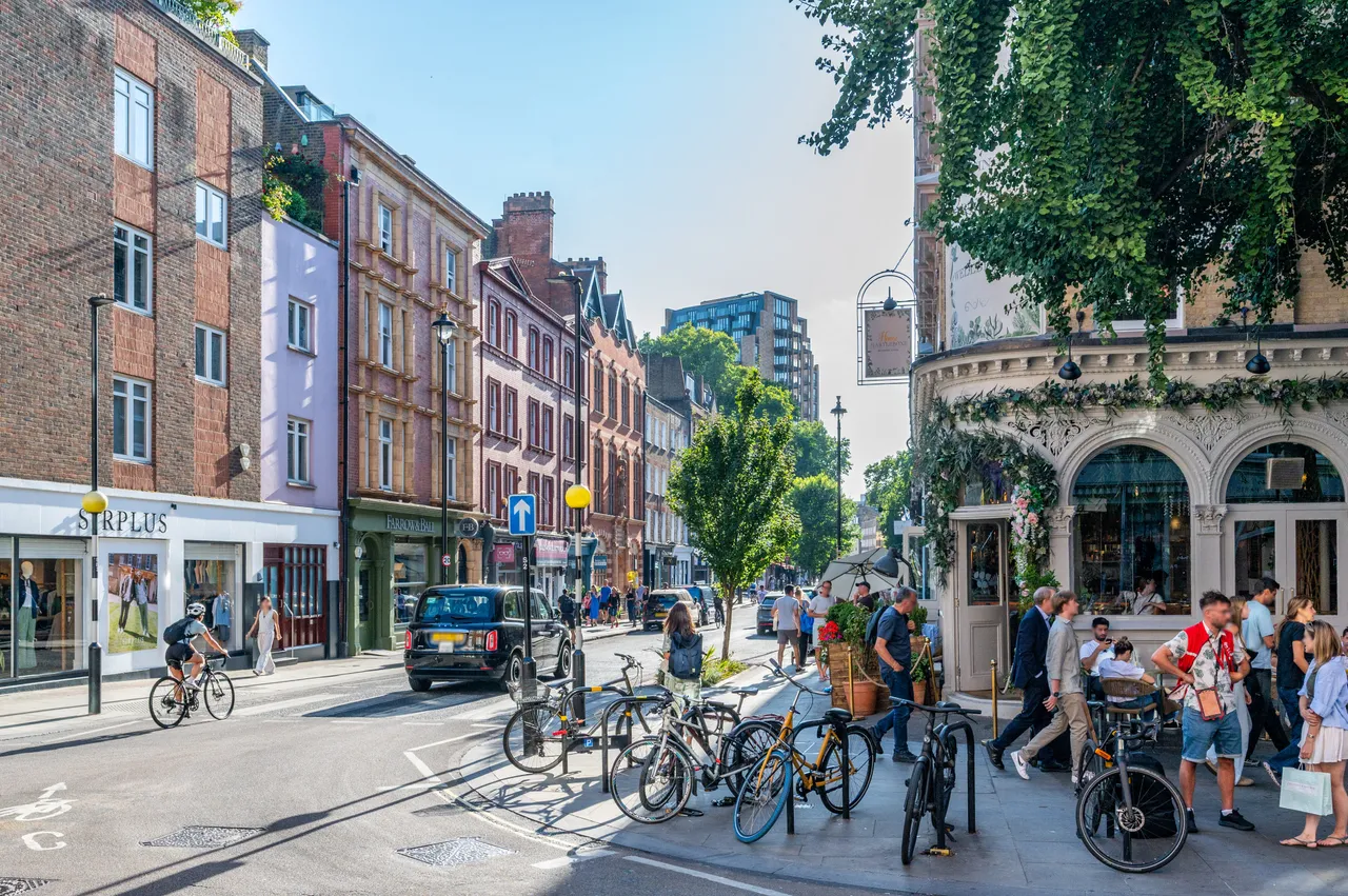 London, W1G, photo 16
