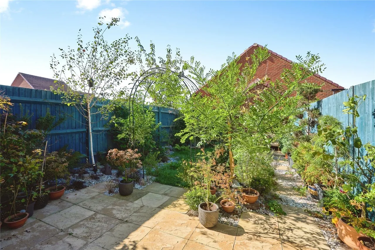 Lambert Lane, East Cowes, PO32, photo 3