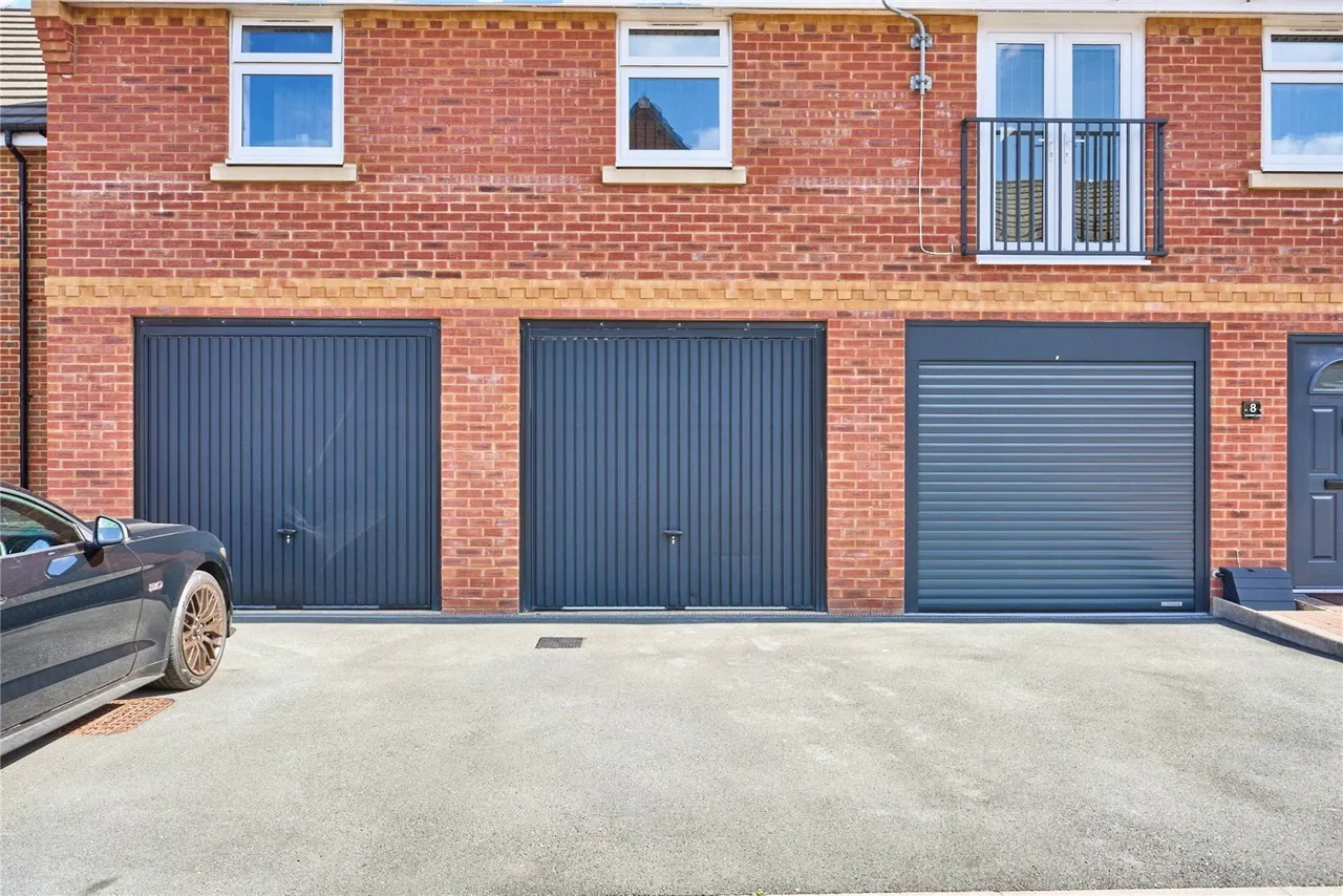 Lambert Lane, East Cowes, PO32, photo 13