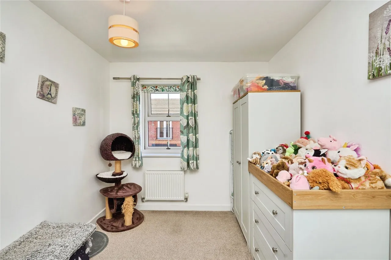 Lambert Lane, East Cowes, PO32, photo 11