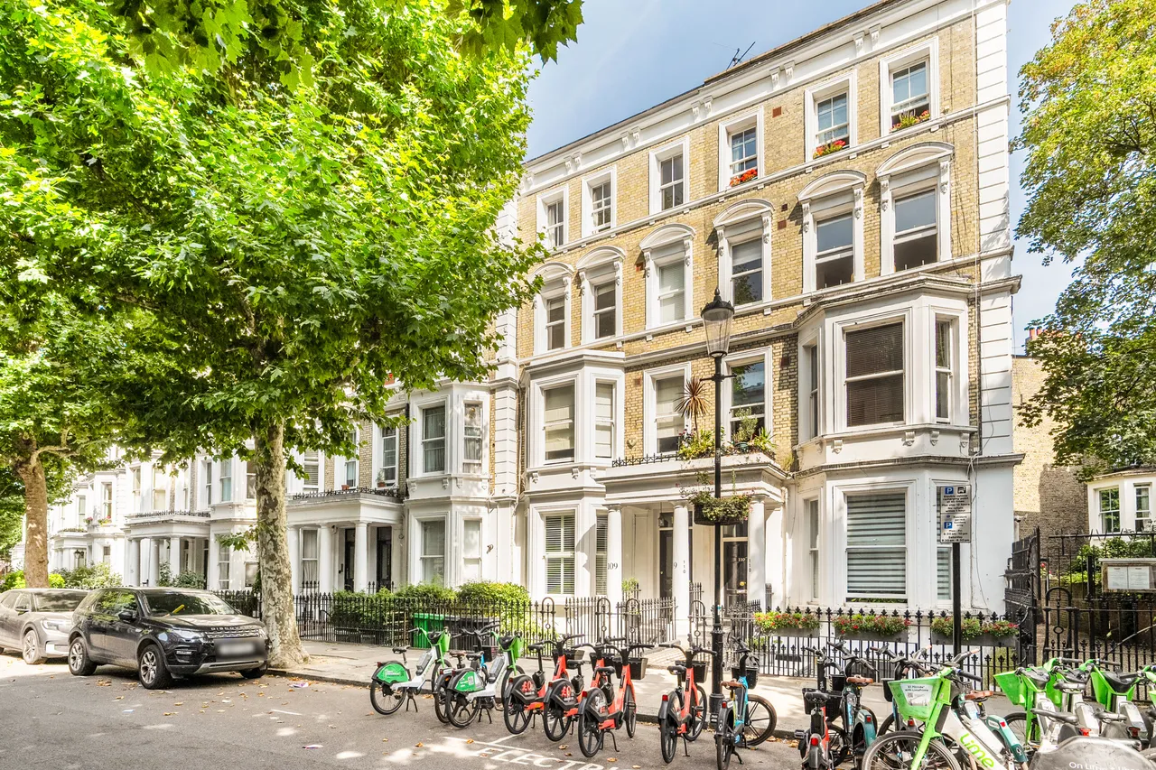 Flat 4, 109 Philbeach Gardens, London, photo 2