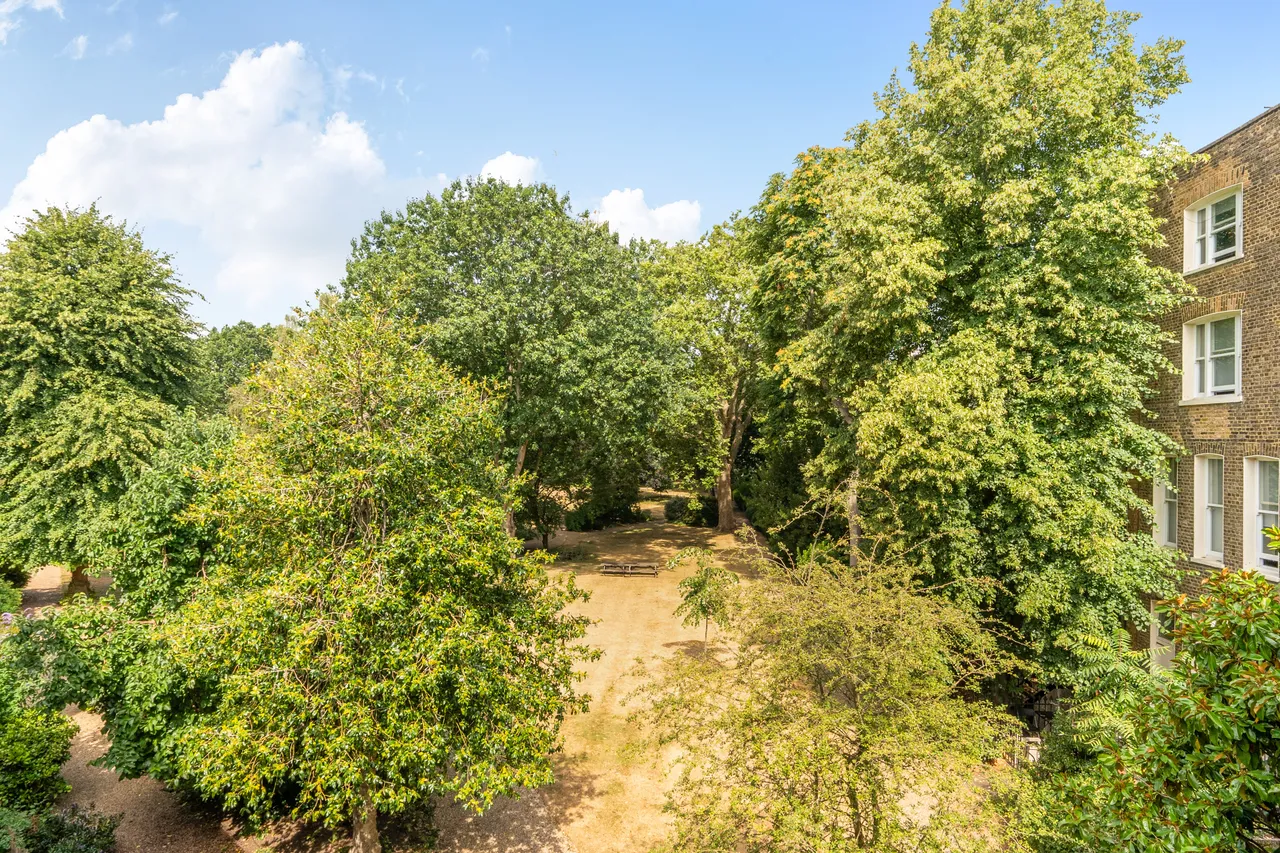 Flat 4, 109 Philbeach Gardens, London, photo 9