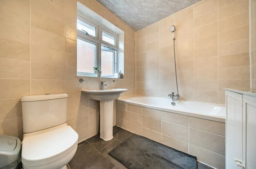 Shepherds House Lane, Earley, RG6, photo 11