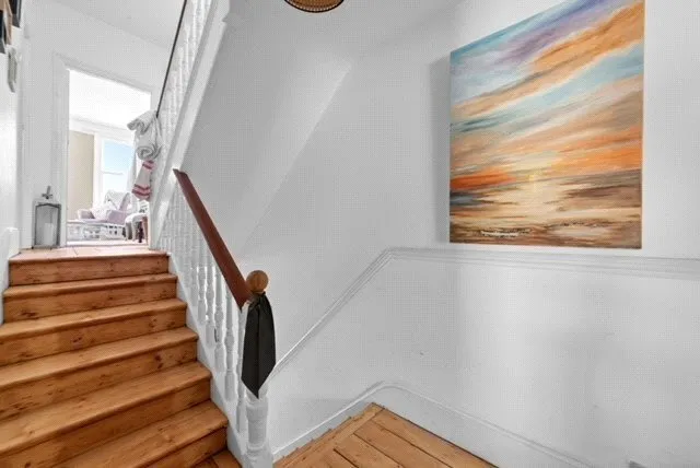 Radnor Park Crescent, Folkestone, Kent, CT19, photo 26