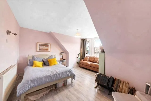 Radnor Park Crescent, Folkestone, Kent, CT19, photo 11