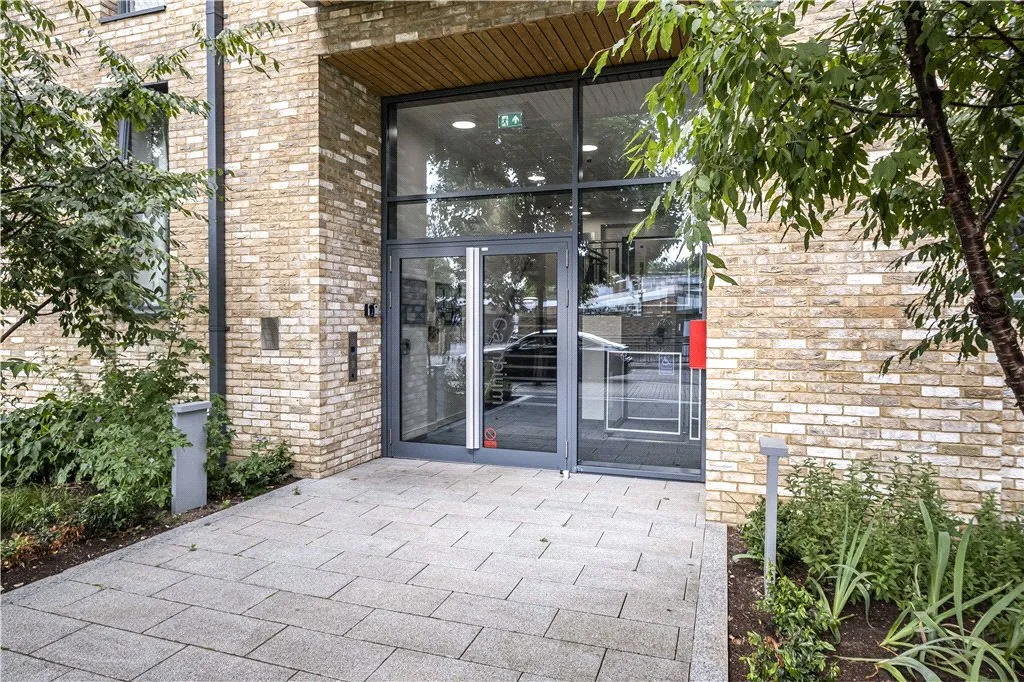Beatrice Place, London, SW19, photo 9