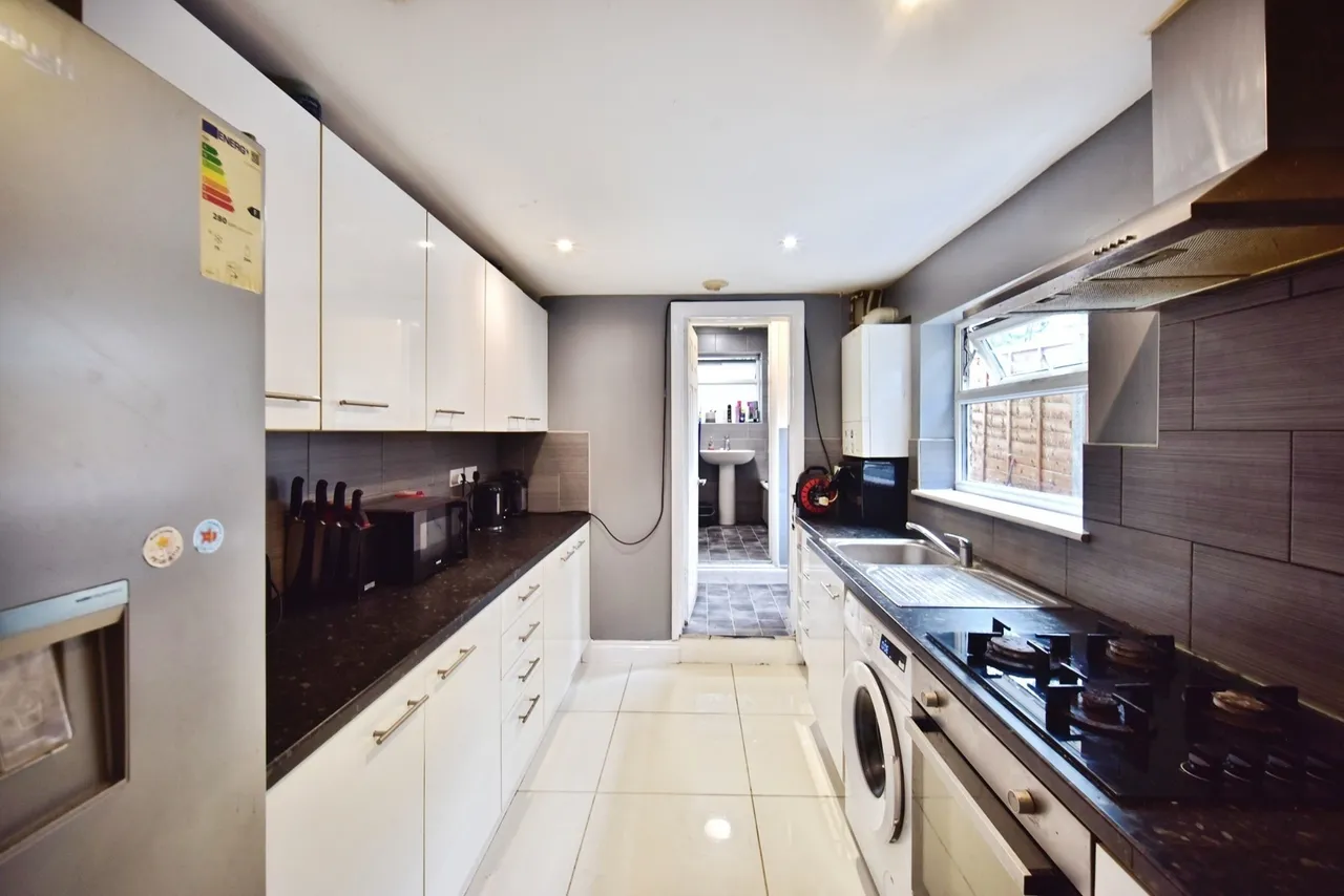 3 bed house for sale, Ernest Road, Chatham, ME4