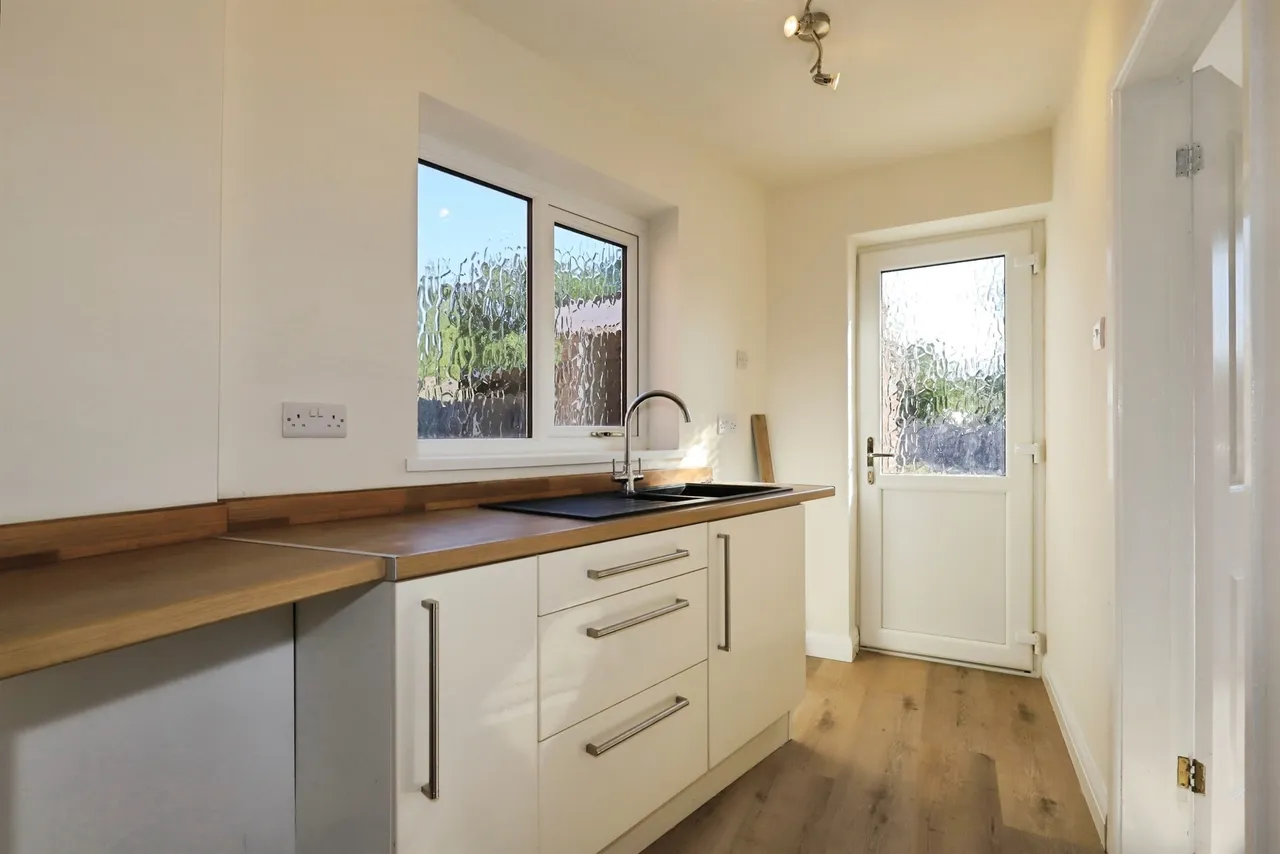 Bee Lane, Fordhouses, Wolverhampton, photo 3