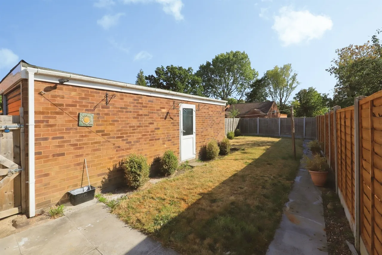 Bee Lane, Fordhouses, Wolverhampton, photo 12