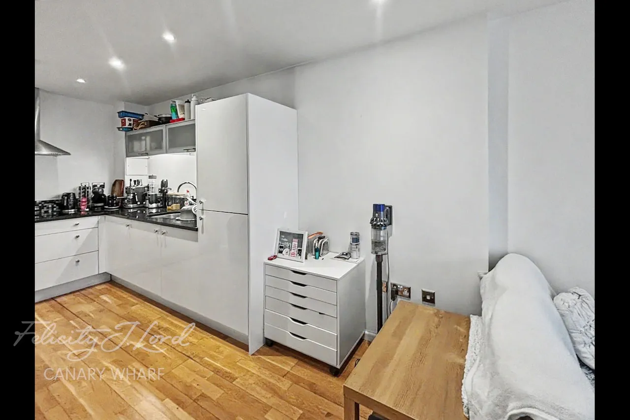 Ability Place, E14, photo 3