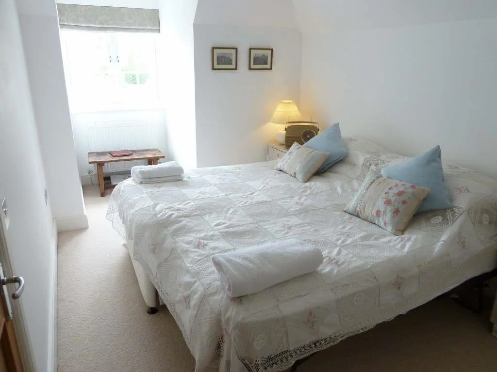 West Farm Avenue, Ashtead, Surrey, KT21 2JY, photo 13