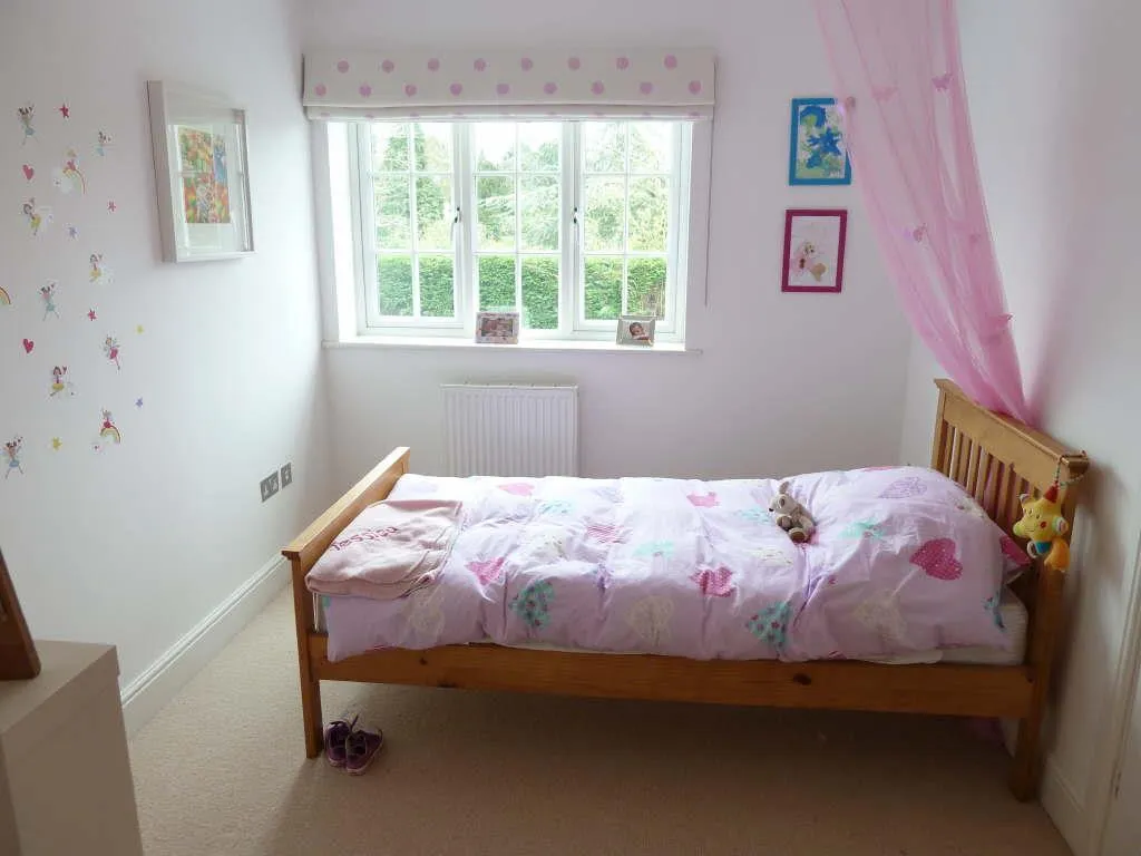 West Farm Avenue, Ashtead, Surrey, KT21 2JY, photo 15