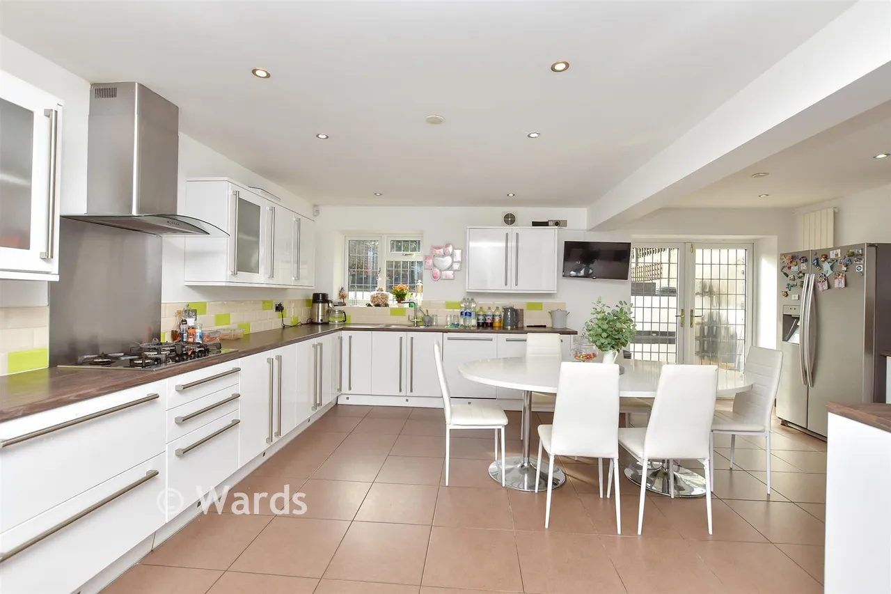 Chestnut Avenue, Walderslade, ME5, photo 3