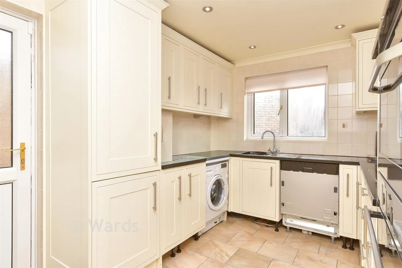 Stag Road, Lords Wood, ME5, photo 4