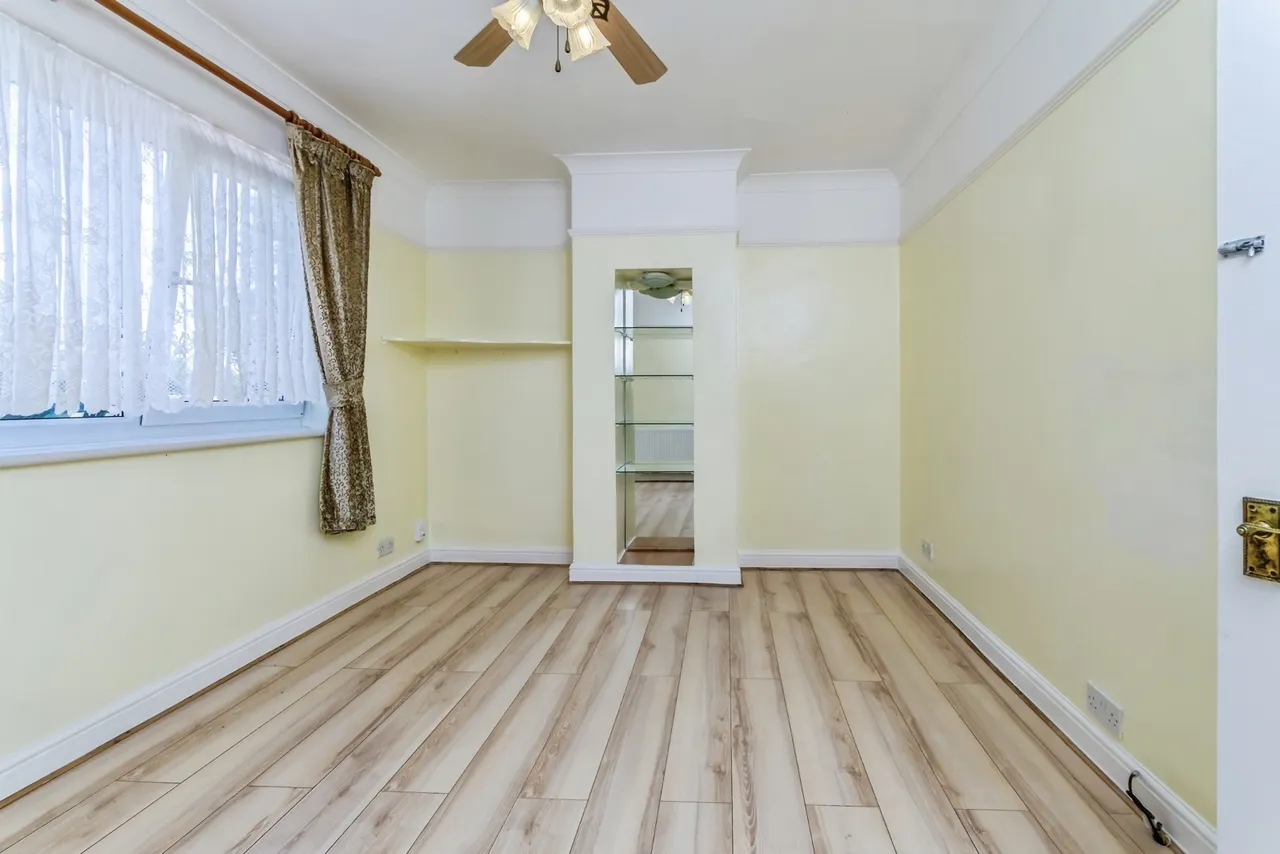Overbury Crescent, New Addington, Croydon, CR0, photo 2