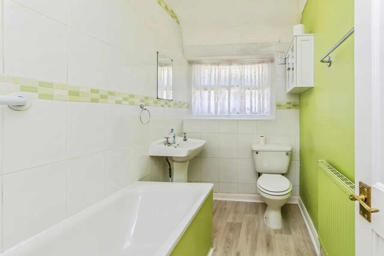Overbury Crescent, New Addington, Croydon, CR0, photo 8