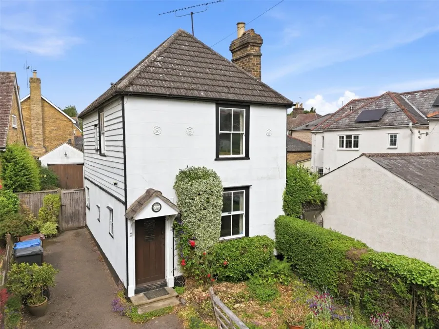 with 3 bedrooms in Old Harlow, CM17, photo 20