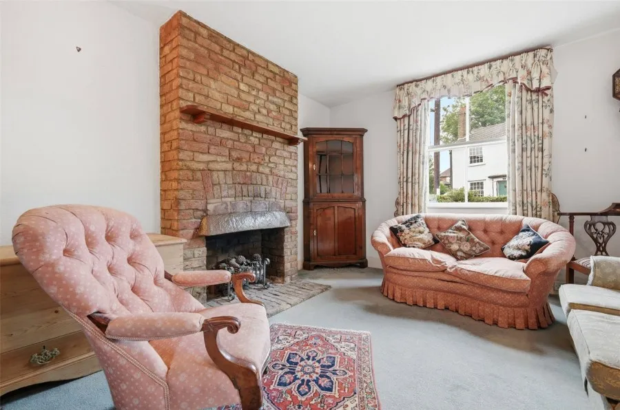 with 3 bedrooms in Old Harlow, CM17, photo 4