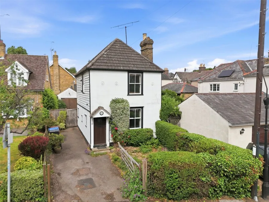 with 3 bedrooms in Old Harlow, CM17, photo 14