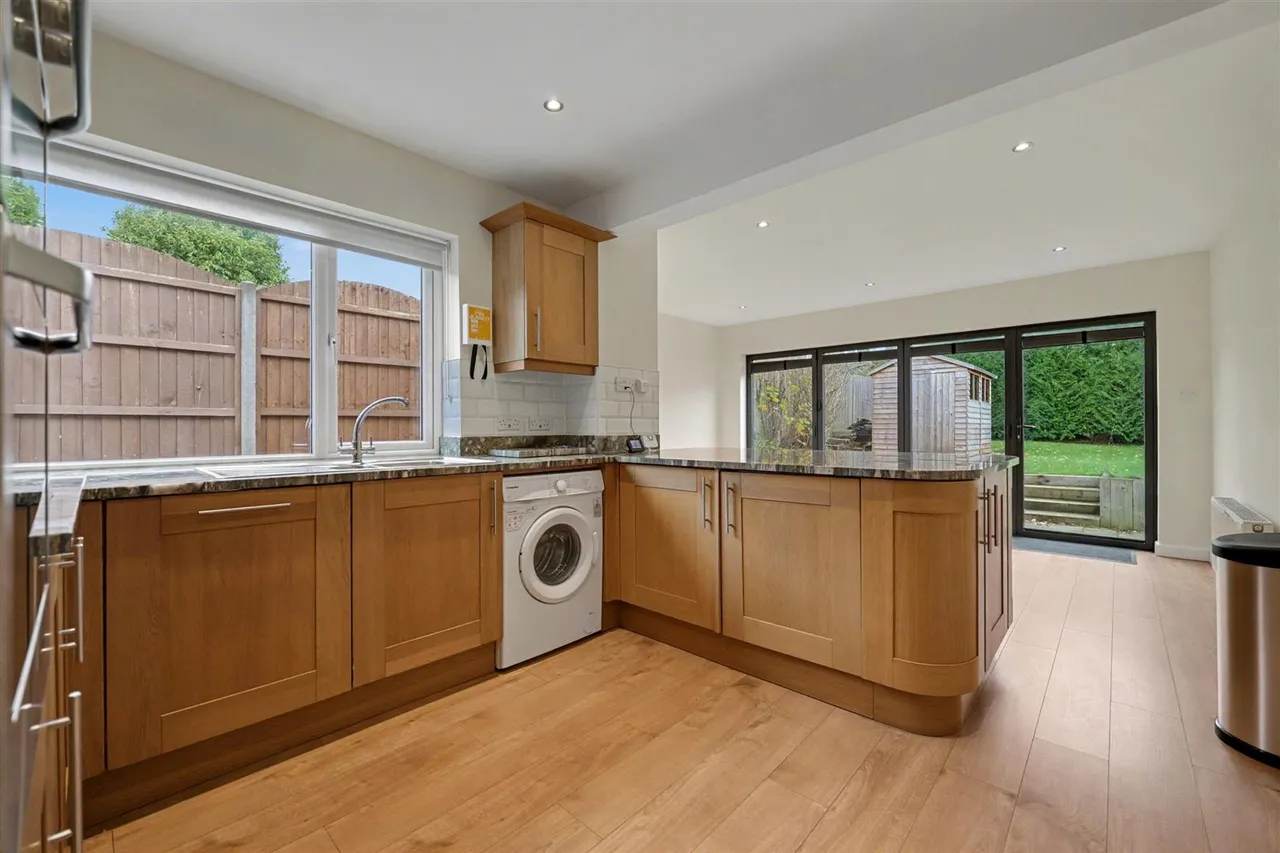 Northleigh Grove, Market Harborough, LE16, photo 3
