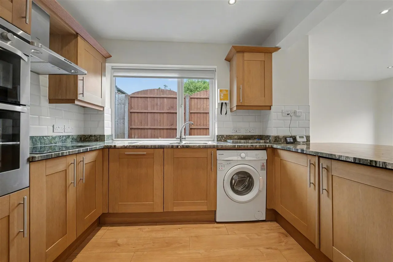 Northleigh Grove, Market Harborough, LE16, photo 7