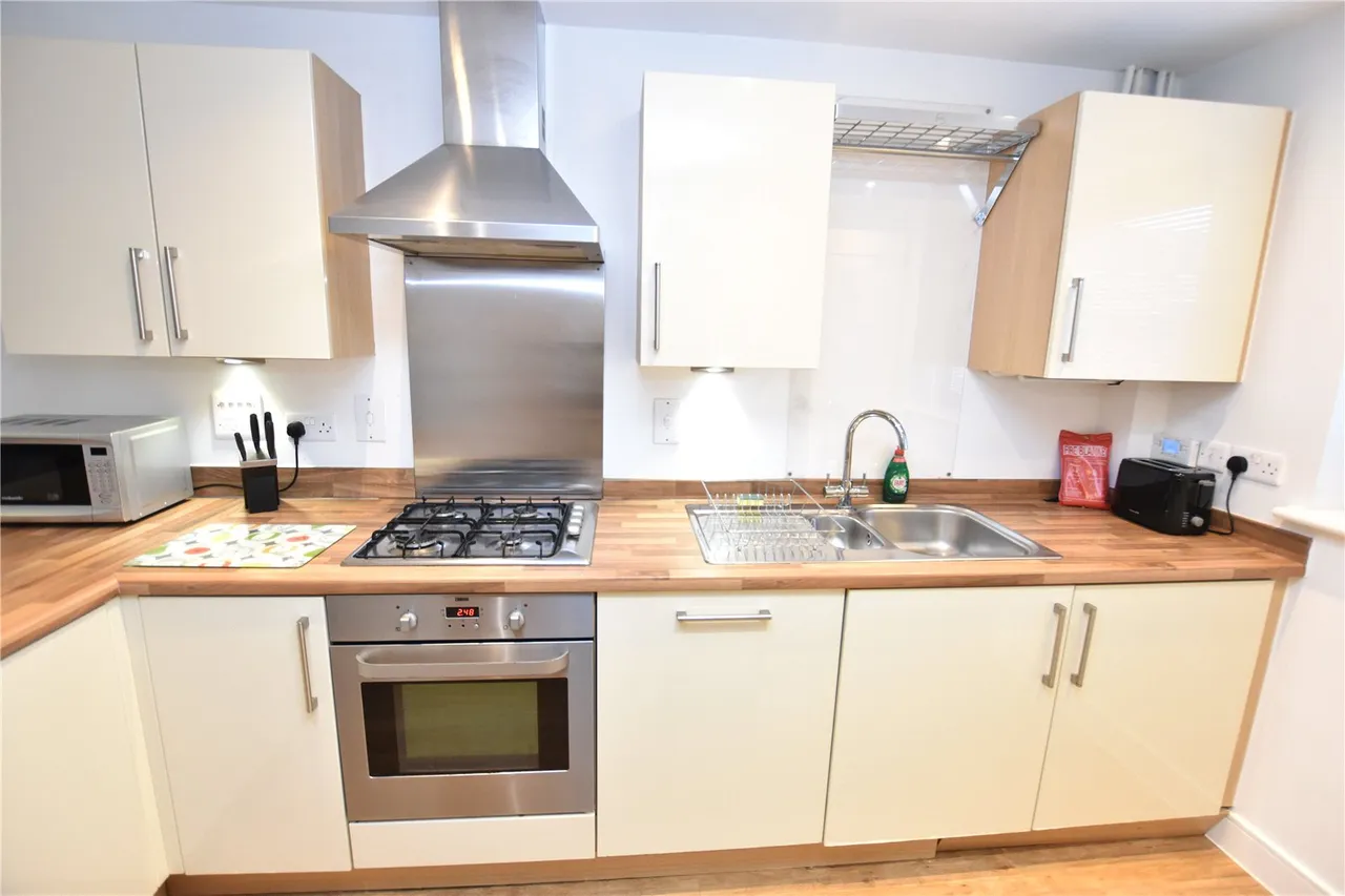 Sunderland Place, Farnborough, GU14, photo 7