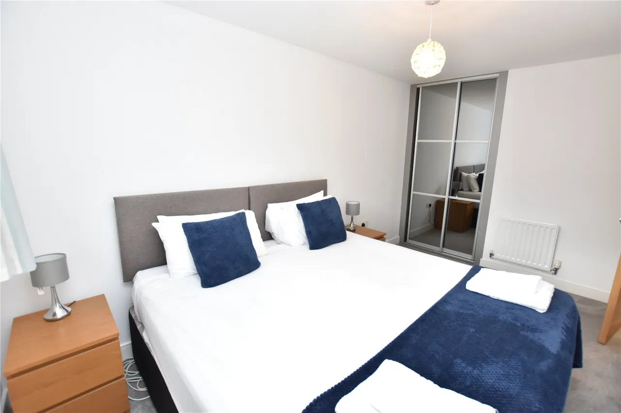 Sunderland Place, Farnborough, GU14, photo 13