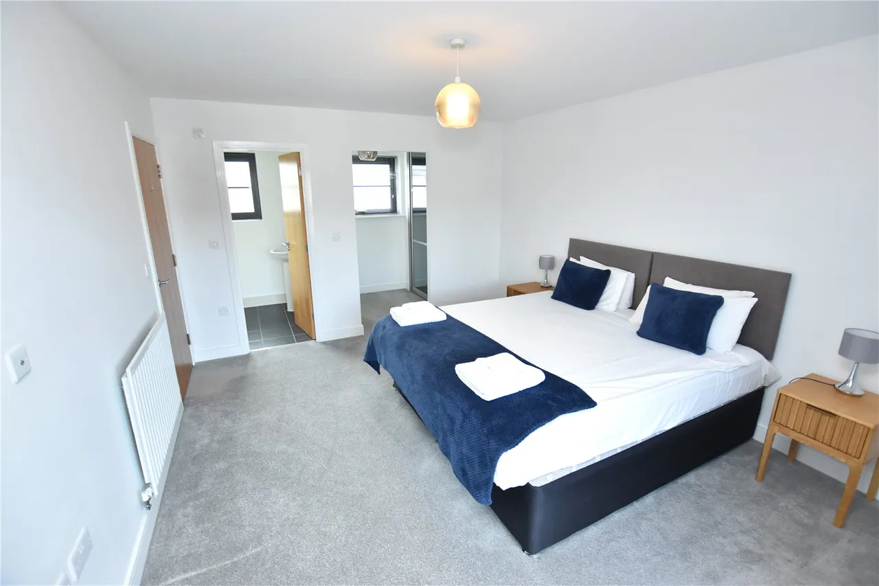 Sunderland Place, Farnborough, GU14, photo 18