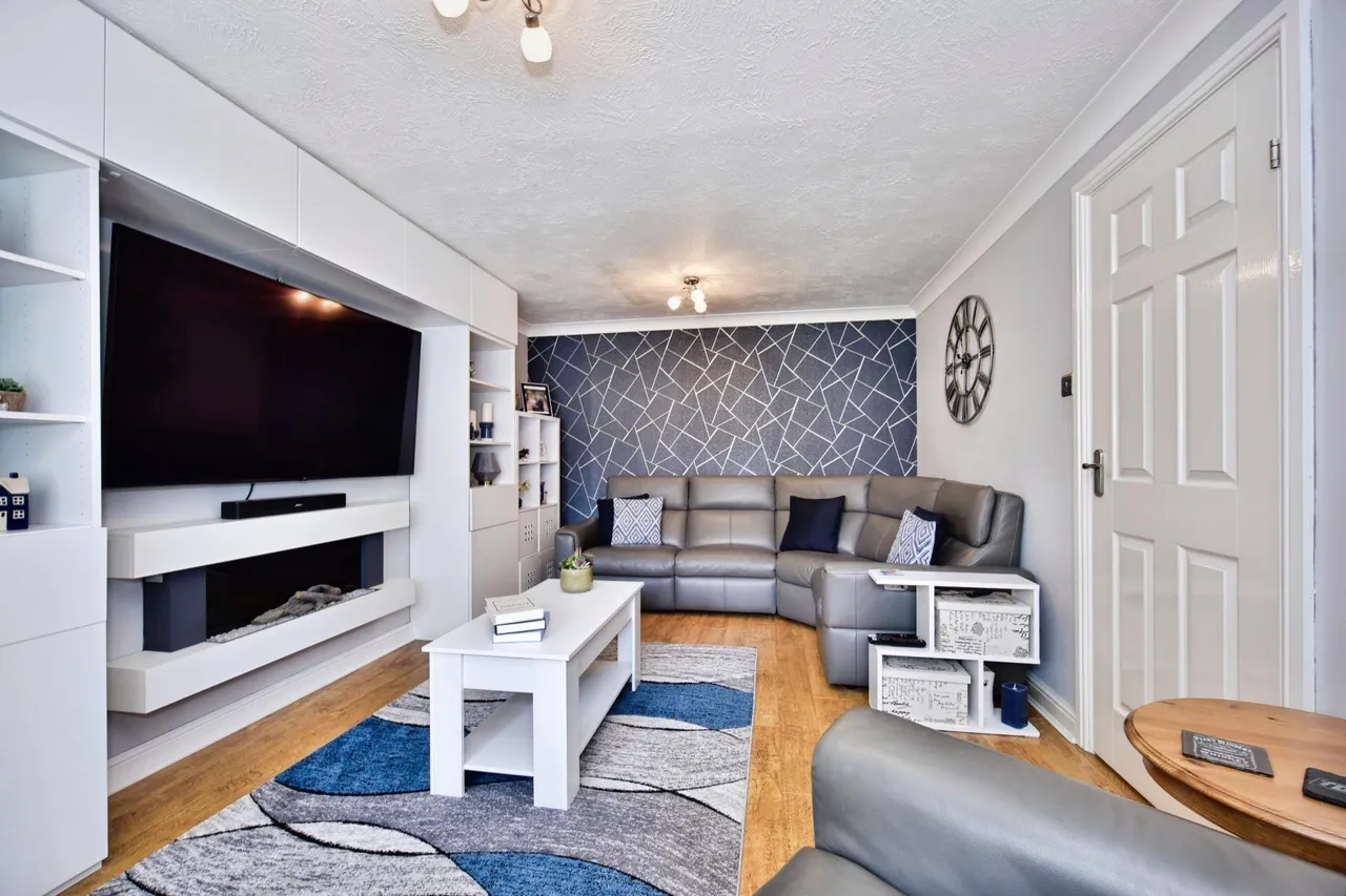 Vaughan Drive, Kemsley, ME10, photo 5