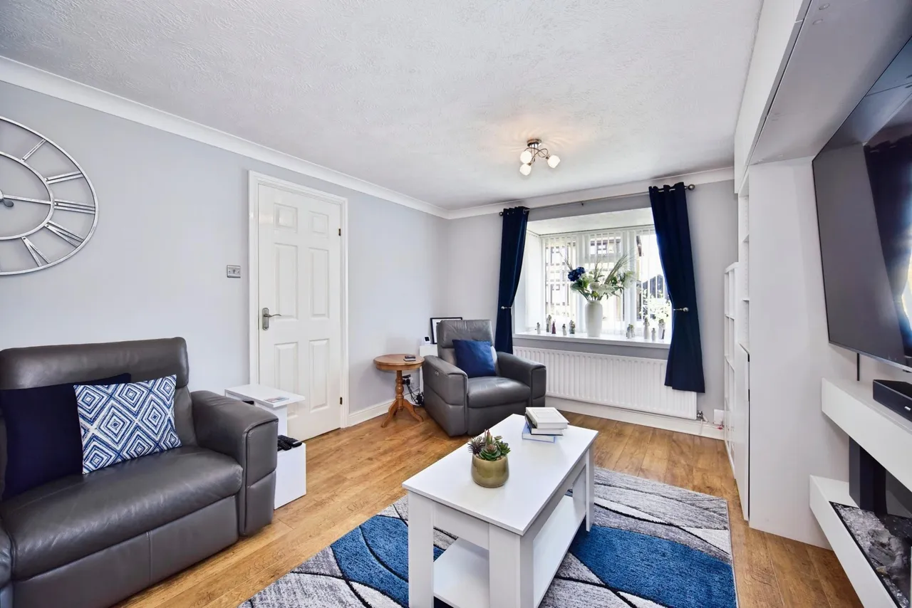 Vaughan Drive, Kemsley, ME10, photo 2