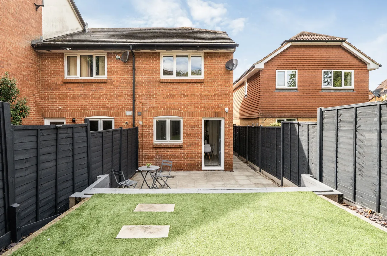 Portia Grove, Warfield, Bracknell, Berkshire, RG42 3TS, photo 8