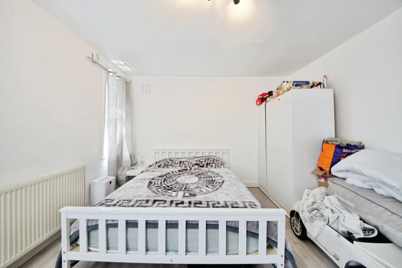 Folkestone Road, London, N18, photo 8