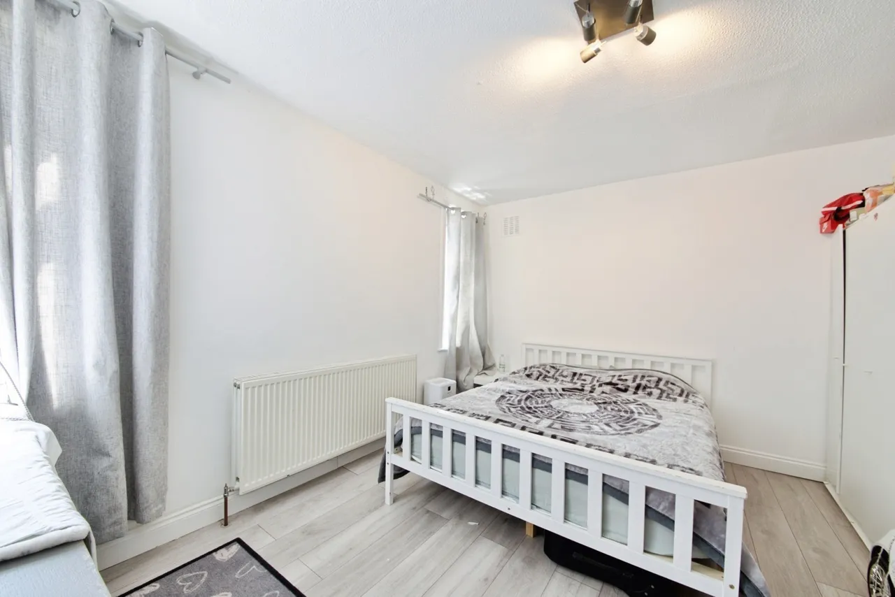 Folkestone Road, London, N18, photo 12