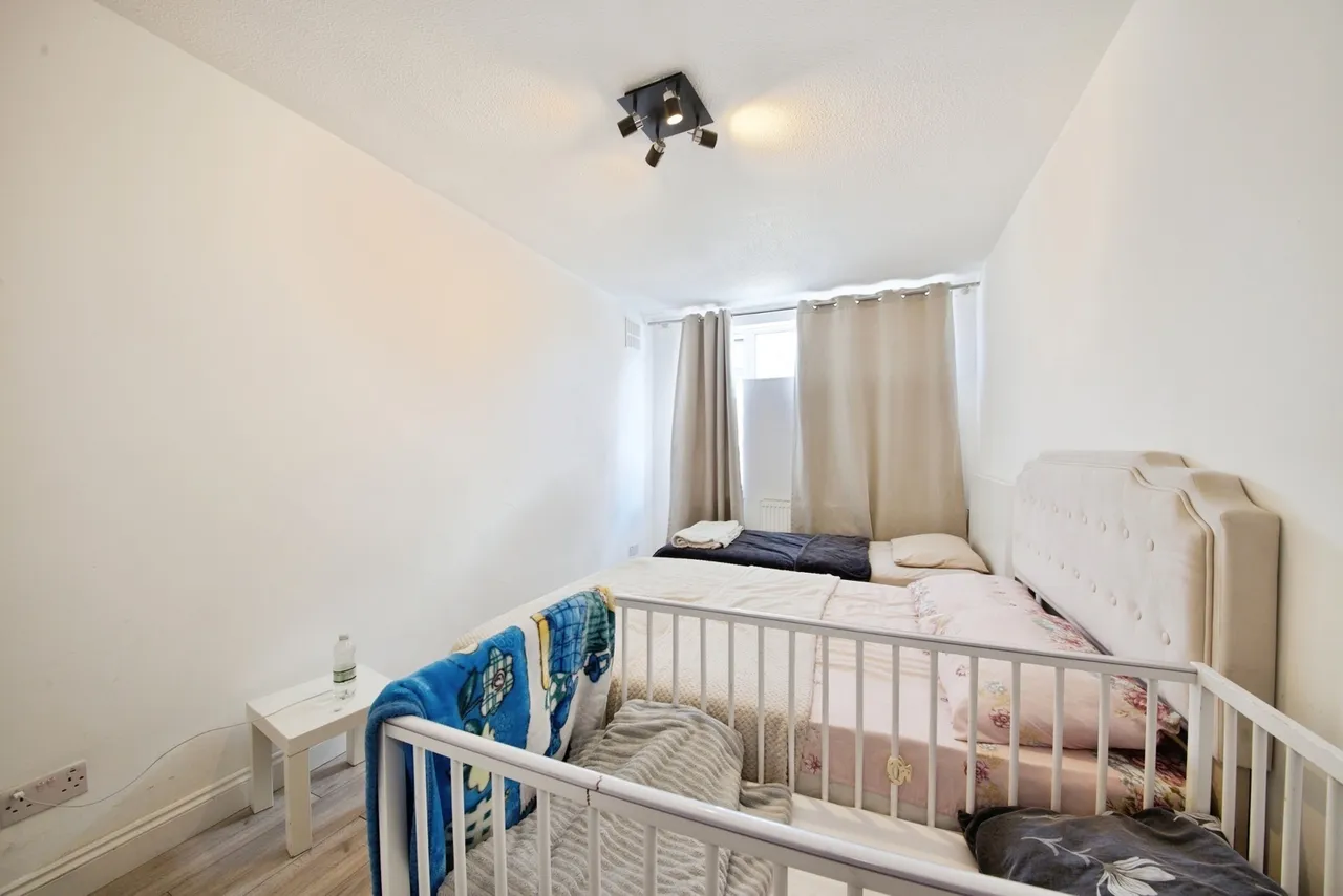 Folkestone Road, London, N18, photo 13