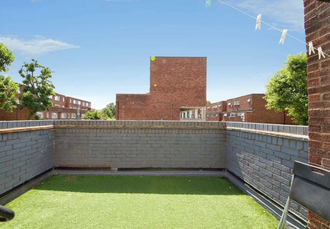 Folkestone Road, London, N18, photo 16