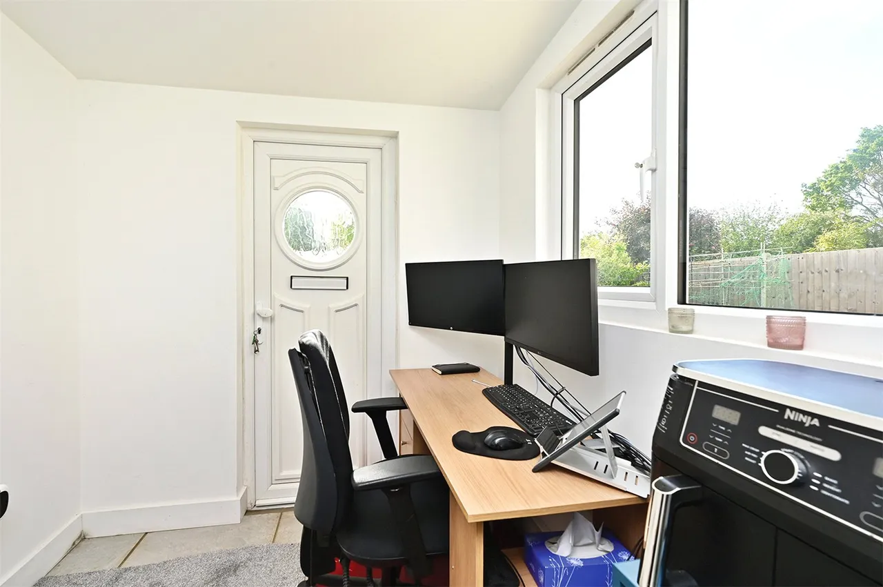 Sand Hill, Farnborough, Hampshire, GU14 8ER, photo 6