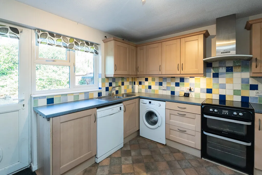 Leith View, North Holmwood, RH5, photo 2