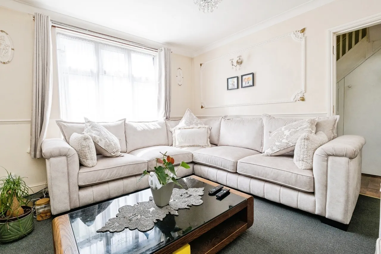 Woodward Road, DAGENHAM, ESSEX, RM9, photo 12