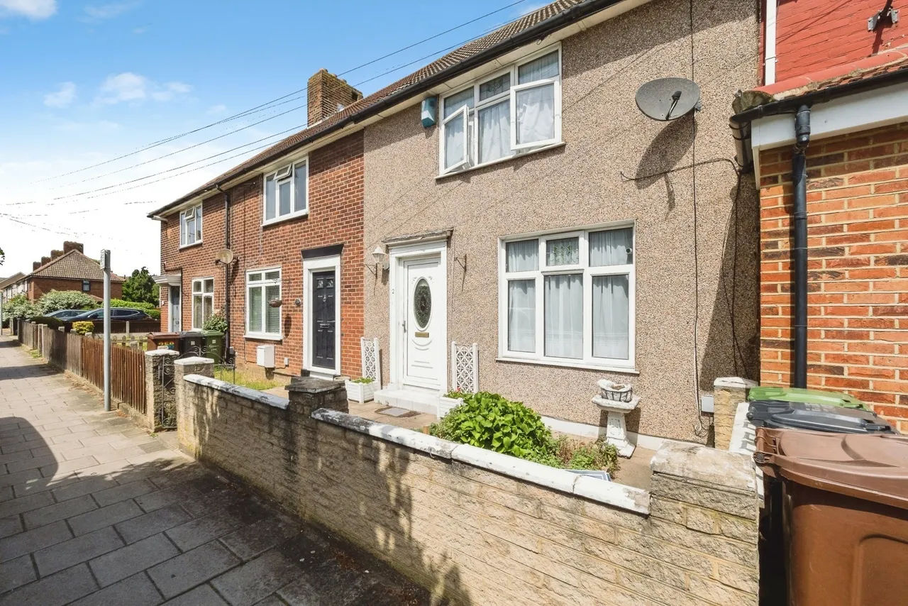 Woodward Road, DAGENHAM, ESSEX, RM9, photo 19