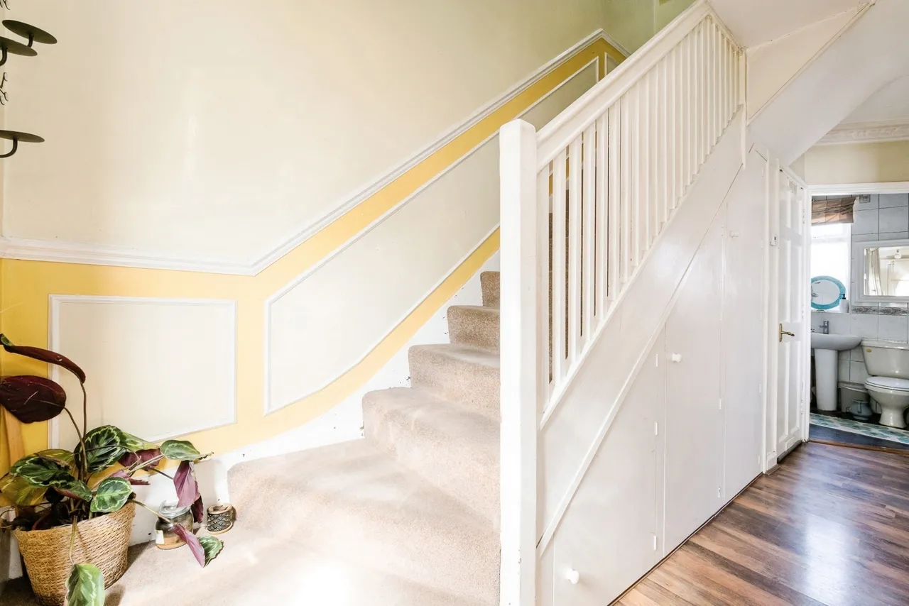 Woodward Road, DAGENHAM, ESSEX, RM9, photo 9