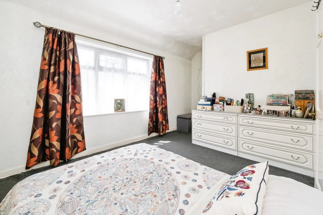 Woodward Road, DAGENHAM, ESSEX, RM9, photo 14