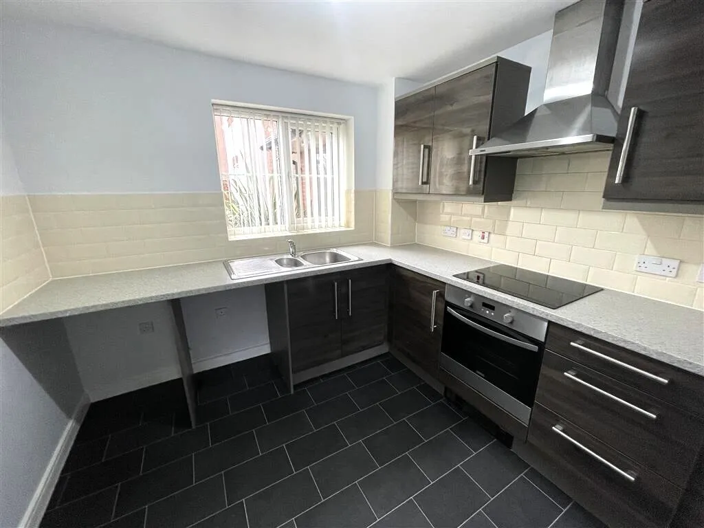 Tame Crossing, Wednesbury, WS10, photo 5