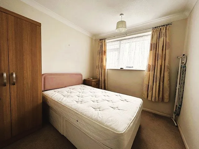 Dovedale, Felixstowe, Suffolk, IP11 2PL, photo 10
